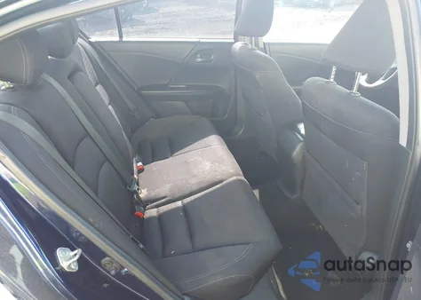 2015 Honda Accord Sport z USA, uszkodzony, nr VIN 1HGCR2F53FA010513